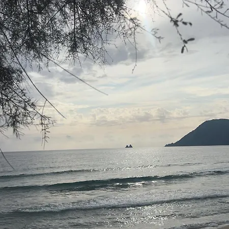 Pied Dans L'eau * La Seyne-sur-Mer